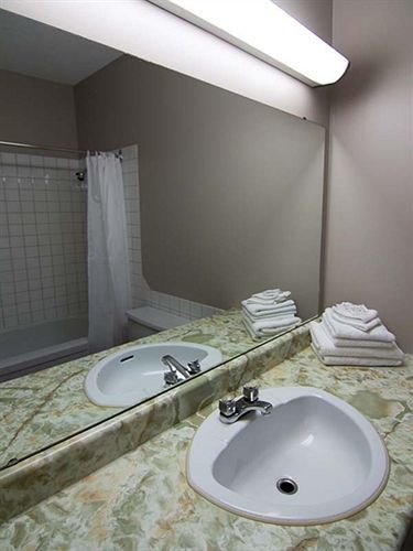 Motel Princesse Chicoutimi Esterno foto
